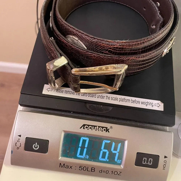 FootJoy Brown Leather Golf Belt Silver Buckle Embossed Croc Pattern Adjustable - Picture 4 of 8